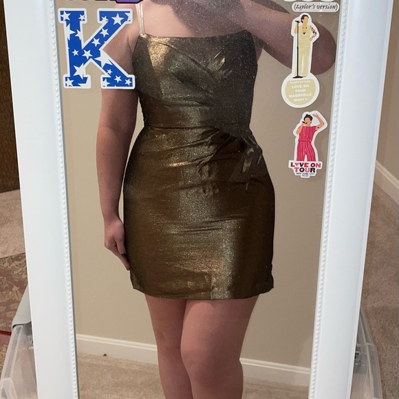 Gold Dress ⭐️ - Picture 10 of 10